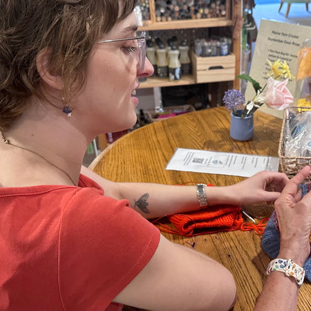 Guided Knitting Support ( Saturdays, 10-11)