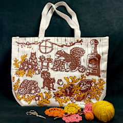 Squirrel Crochet Tote with Zipper