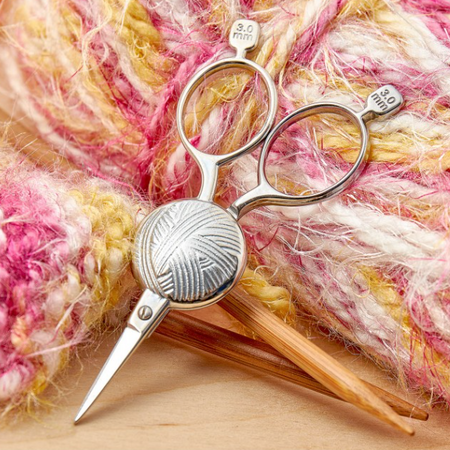 Scissors Wool Ball